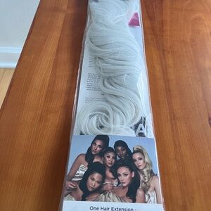 PONYTAIL HAIR EXTENSION 26" TWIST&BEND  by Pretty Party Platinum Ice Blonde